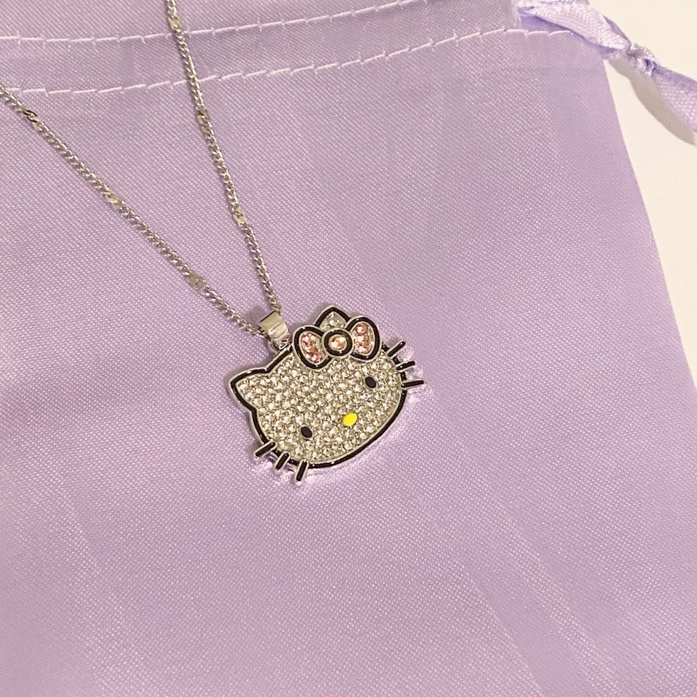LAST ONE!! Luxury Hello Kitty necklace - Picture 2 of 13